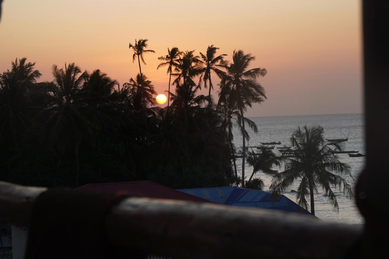 Zaina'S Beach House Nungwi Exterior photo